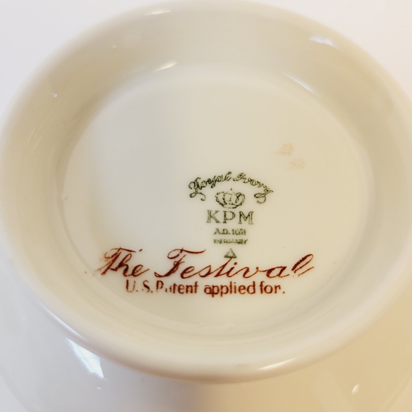 KPM Royal Ivory Antique Soup/Bulion Bowl And Saucer - Picture 4 of 8